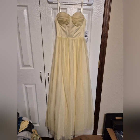 Violet Weekend Dresses & Skirts - Elegant Yellow Strapless Gown